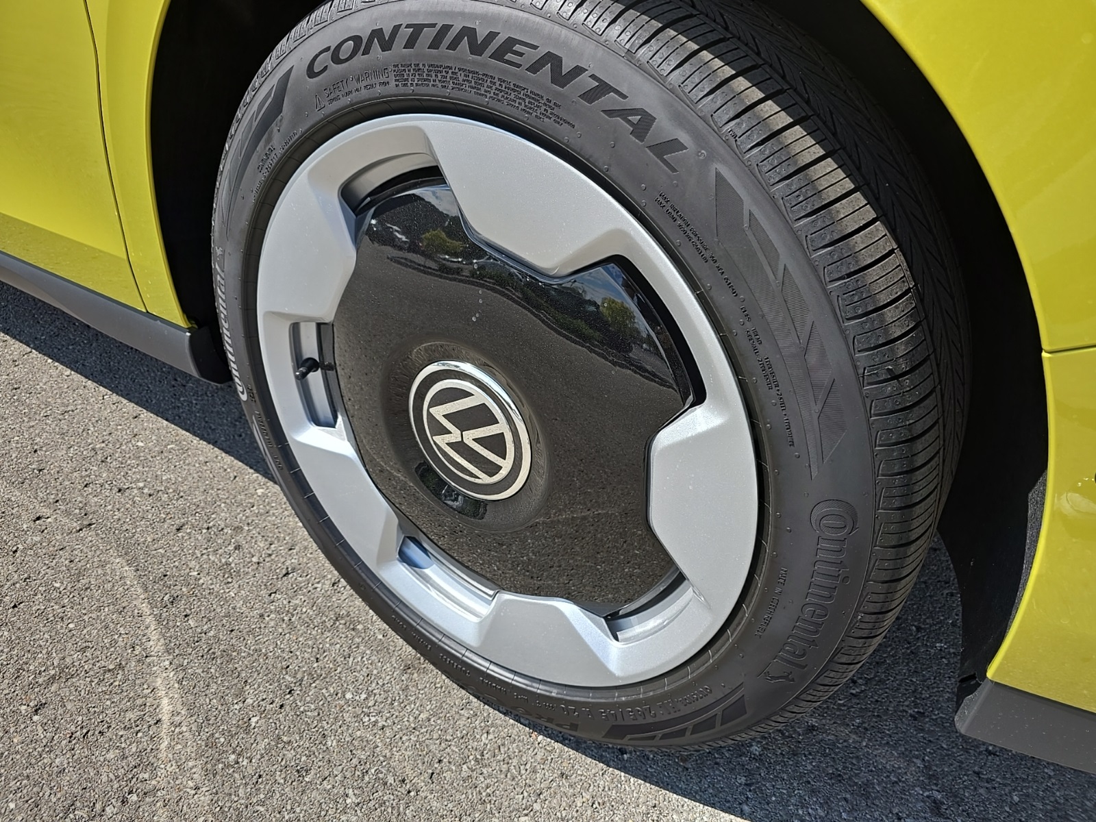 new 2025 Volkswagen ID. Buzz car, priced at $69,290