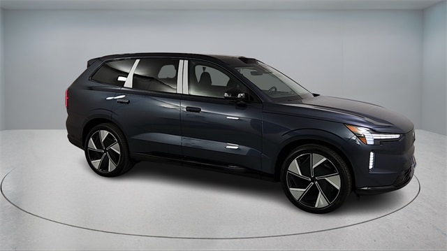 new 2025 Volvo EX90 car, priced at $96,235