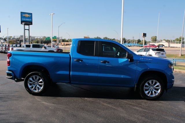 new 2026 Chevrolet Silverado 1500 car, priced at $44,040