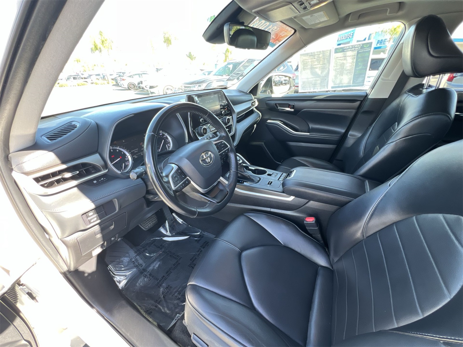 used 2022 Toyota Highlander car, priced at $30,593