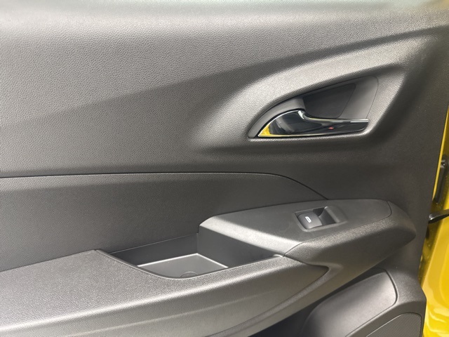 new 2025 Chevrolet Trax car, priced at $25,690