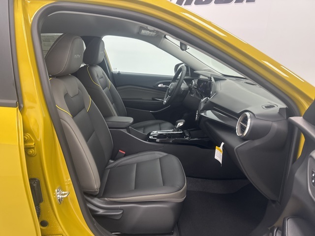 new 2025 Chevrolet Trax car, priced at $25,690