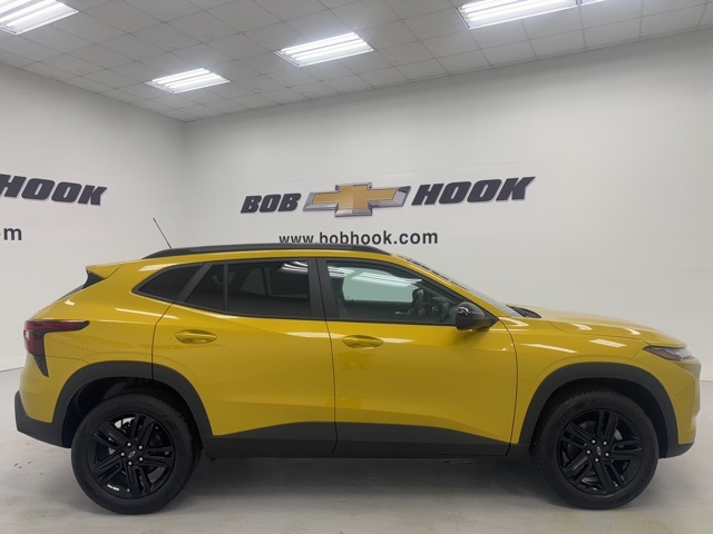 new 2025 Chevrolet Trax car, priced at $25,690