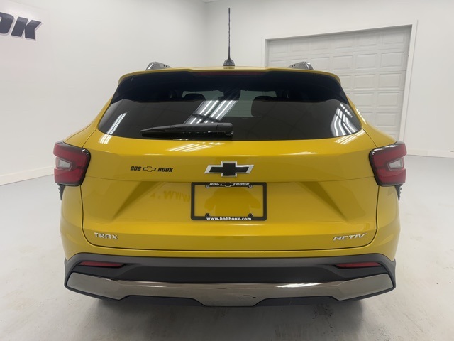 new 2025 Chevrolet Trax car, priced at $25,690
