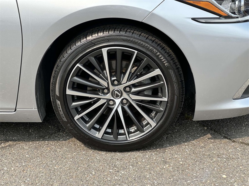 used 2022 Lexus ES car, priced at $37,495