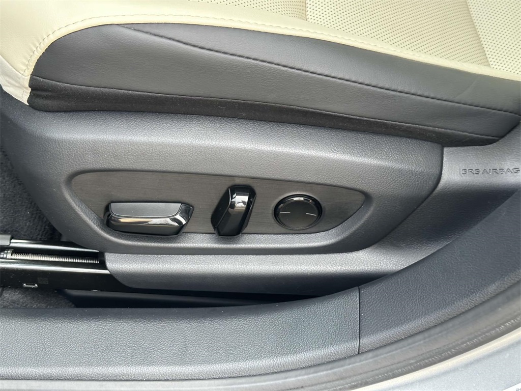 used 2022 Lexus ES car, priced at $37,495