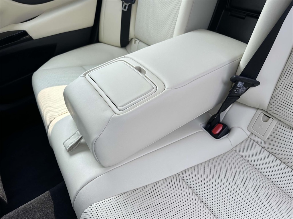 used 2022 Lexus ES car, priced at $37,495