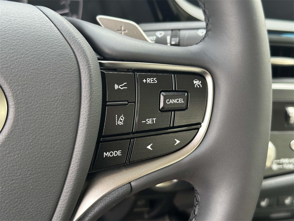 used 2022 Lexus ES car, priced at $37,495