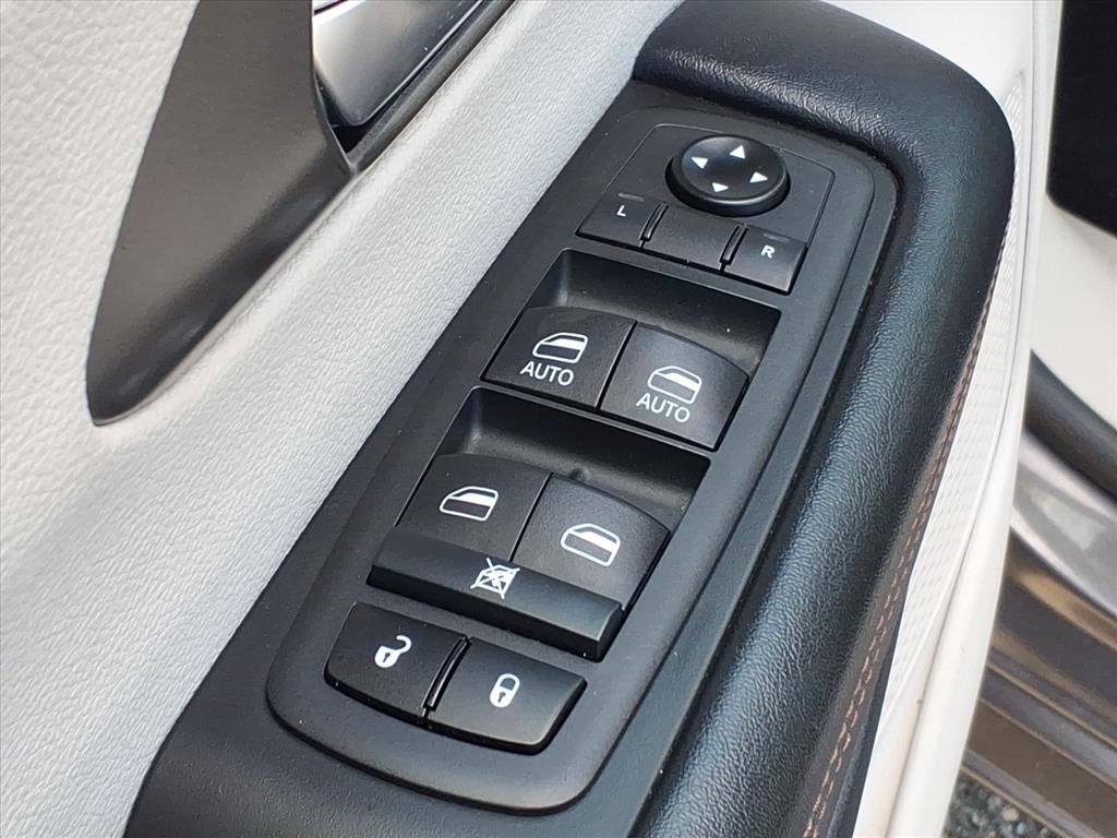 used 2020 Chrysler Pacifica car, priced at $17,900