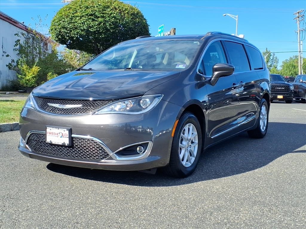 used 2020 Chrysler Pacifica car, priced at $17,900