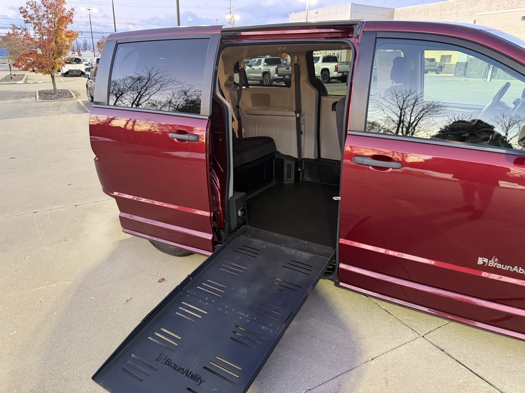 used 2019 Dodge Grand Caravan car, priced at $46,903