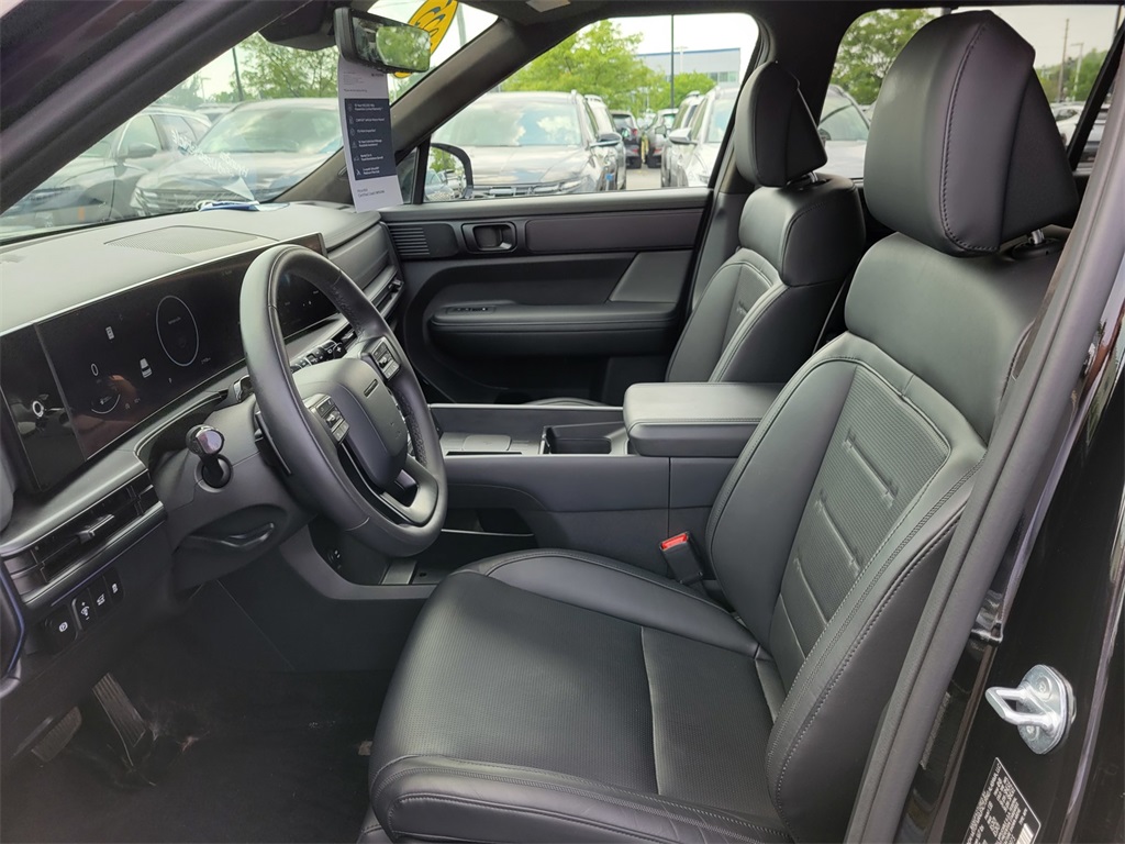 used 2025 Hyundai Santa Fe car, priced at $40,877