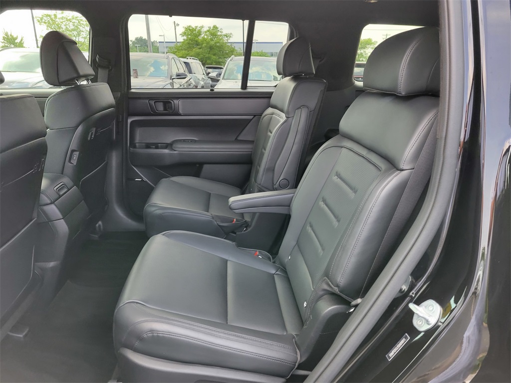 used 2025 Hyundai Santa Fe car, priced at $40,877