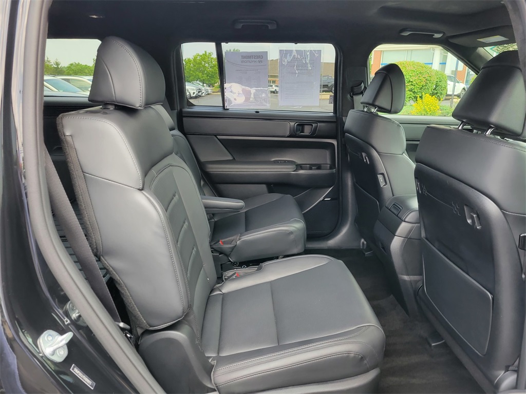 used 2025 Hyundai Santa Fe car, priced at $40,877