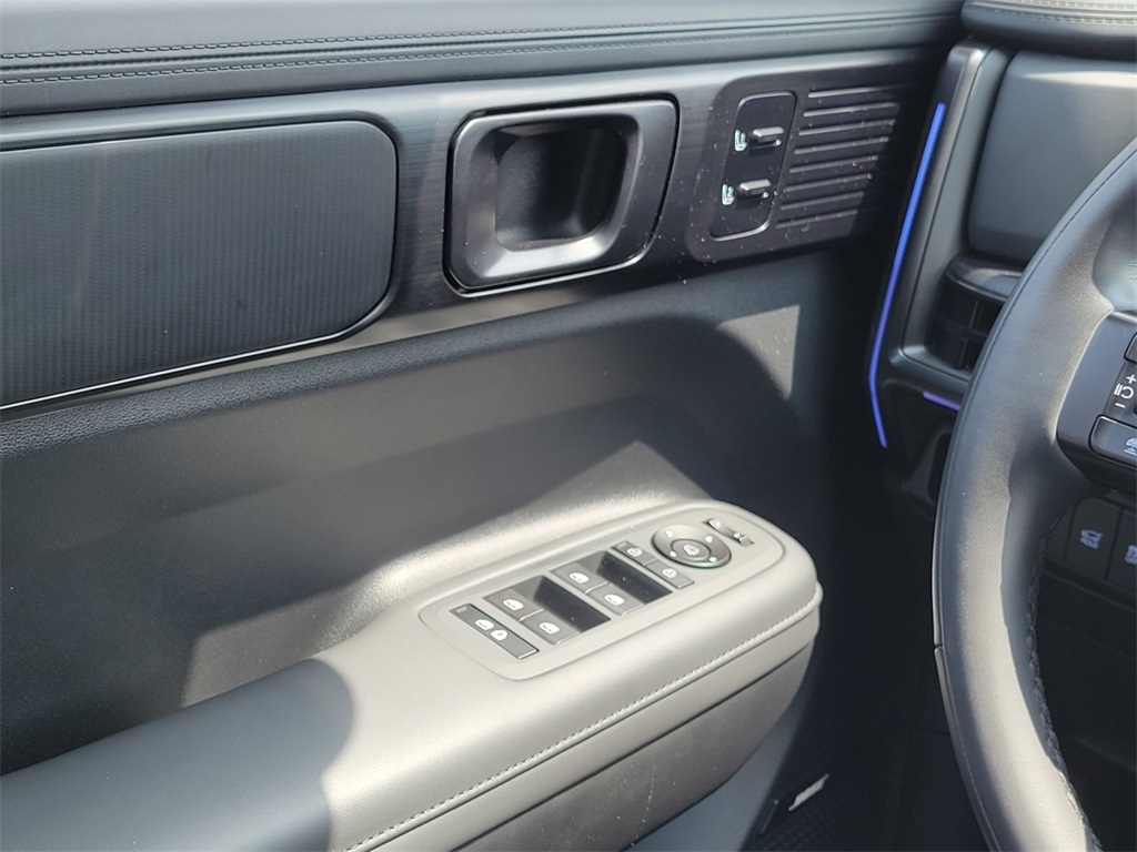 used 2025 Hyundai Santa Fe car, priced at $40,877
