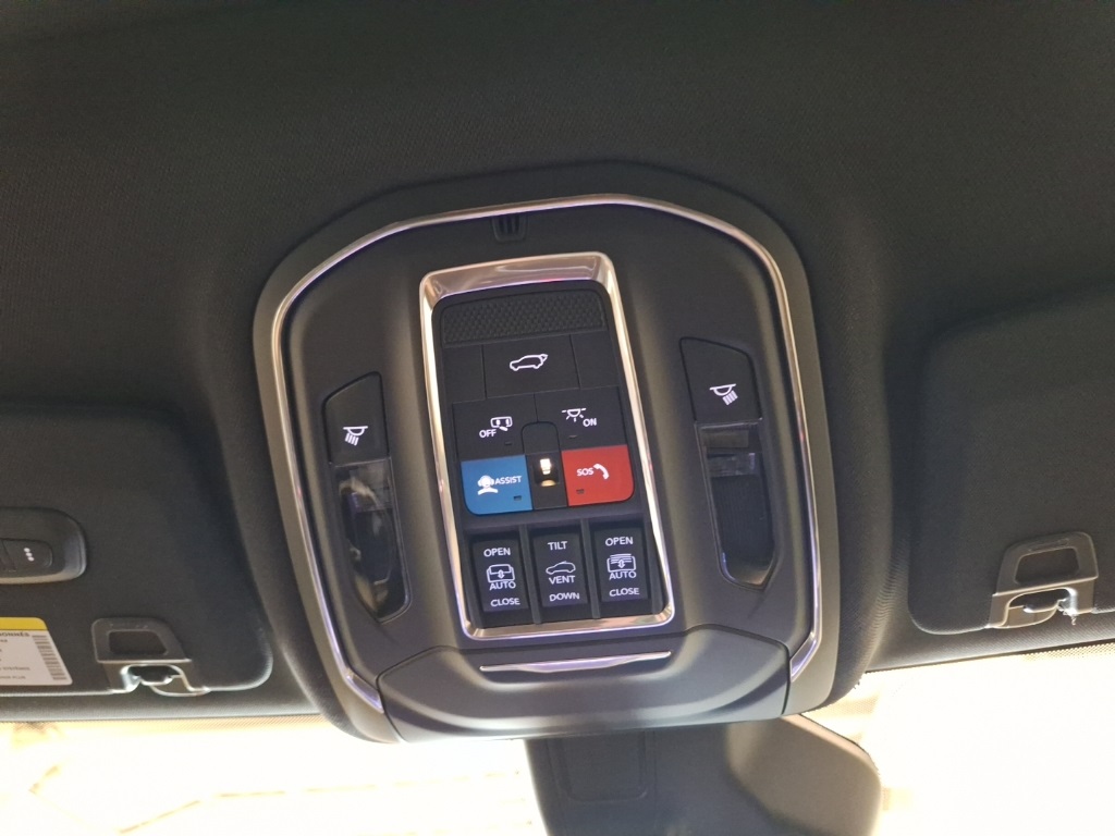 new 2025 Jeep Grand Cherokee car, priced at $50,485
