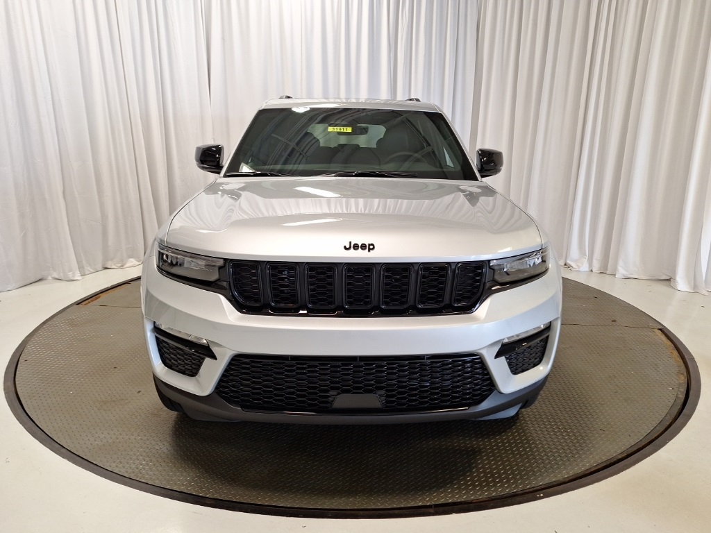 new 2025 Jeep Grand Cherokee car, priced at $50,485