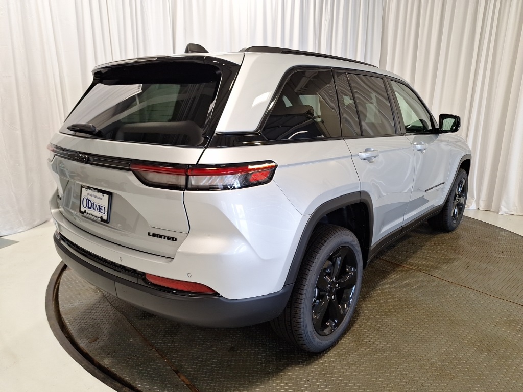 new 2025 Jeep Grand Cherokee car, priced at $50,485