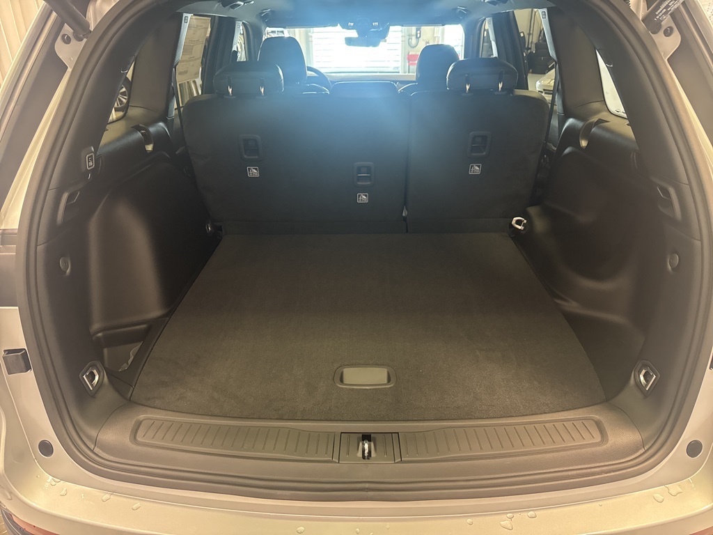 new 2025 Jeep Grand Cherokee car, priced at $50,485