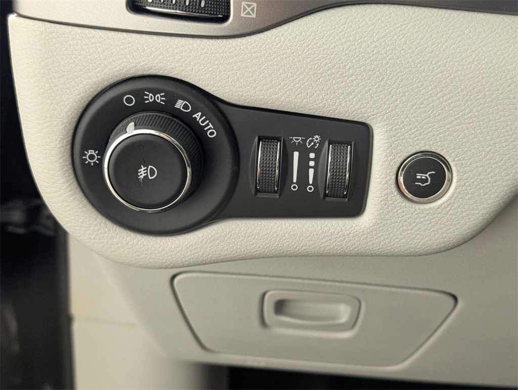 used 2019 Jeep Cherokee car, priced at $20,000