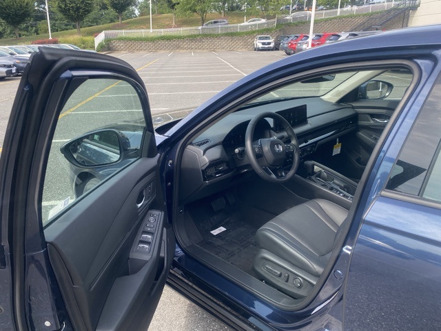 new 2025 Honda Accord Hybrid car, priced at $33,564