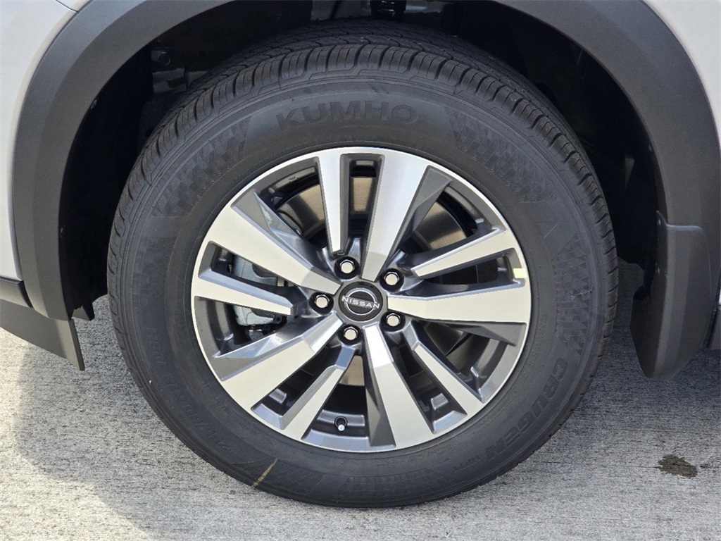 new 2025 Nissan Pathfinder car, priced at $40,554