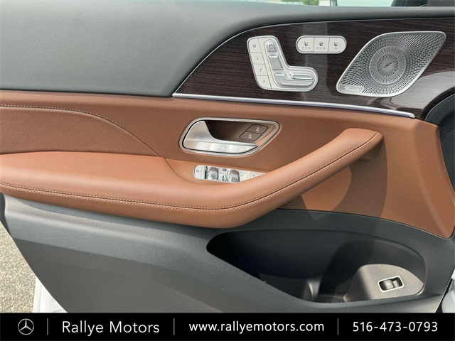 new 2025 Mercedes-Benz GLS car, priced at $92,935