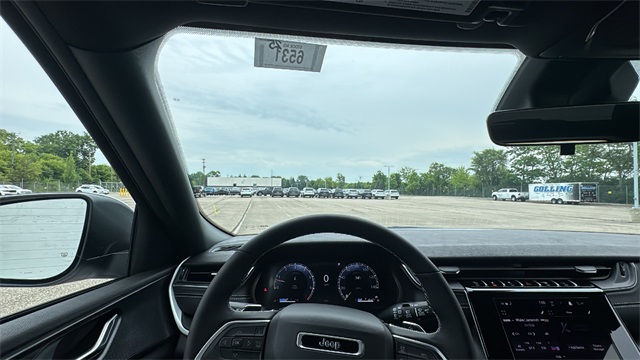 new 2025 Jeep Grand Cherokee car, priced at $42,318