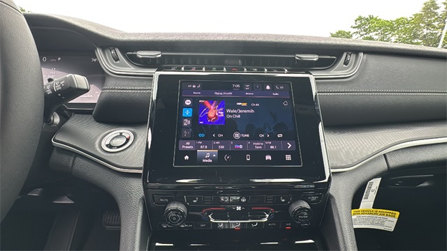 new 2025 Jeep Grand Cherokee car, priced at $42,318