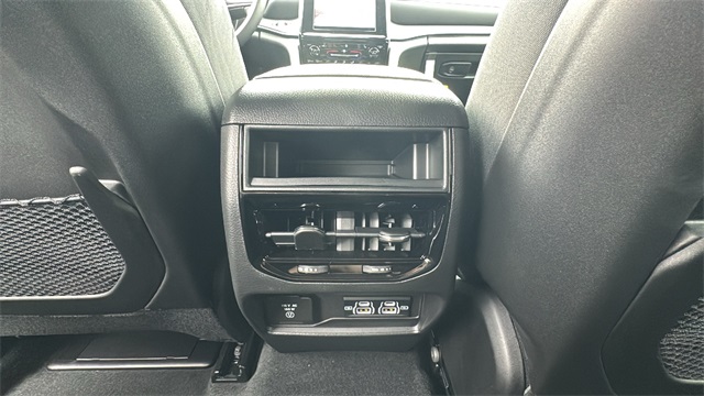 new 2025 Jeep Grand Cherokee car, priced at $42,318