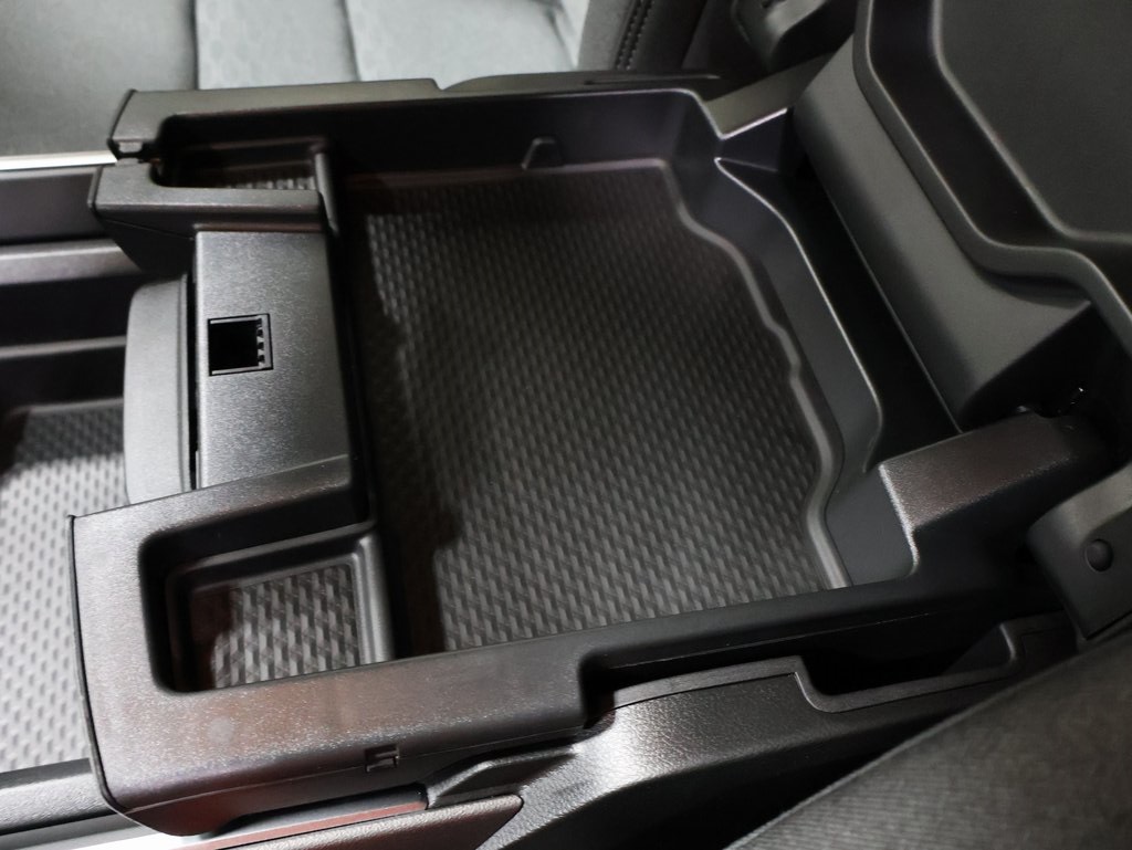 new 2025 Ram 1500 car, priced at $48,577