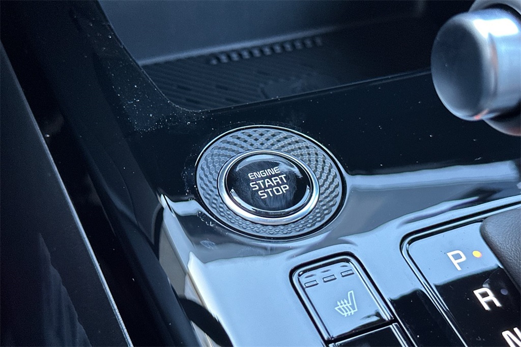 new 2025 Kia Niro car, priced at $28,360