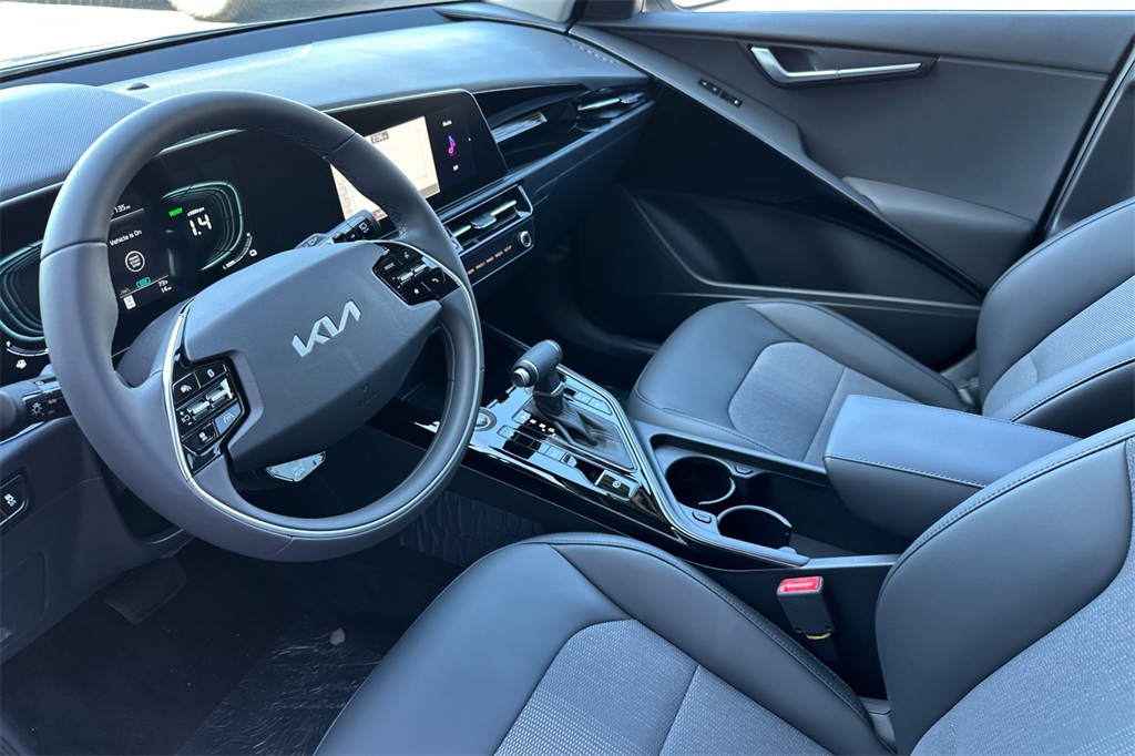 new 2025 Kia Niro car, priced at $28,360