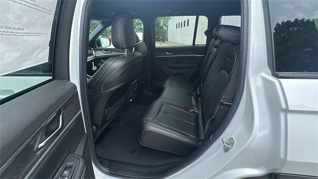 new 2025 Jeep Grand Cherokee car, priced at $44,494