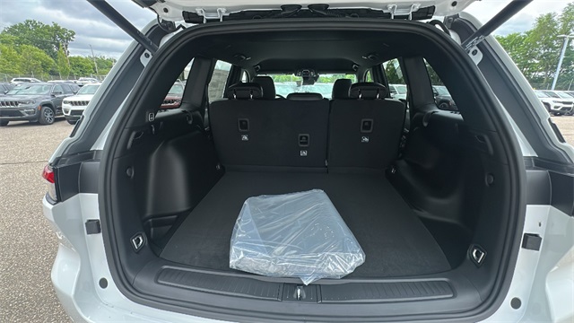 new 2025 Jeep Grand Cherokee car, priced at $44,494