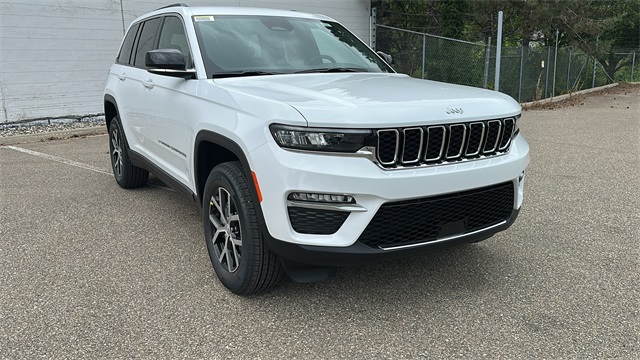 new 2025 Jeep Grand Cherokee car, priced at $44,494