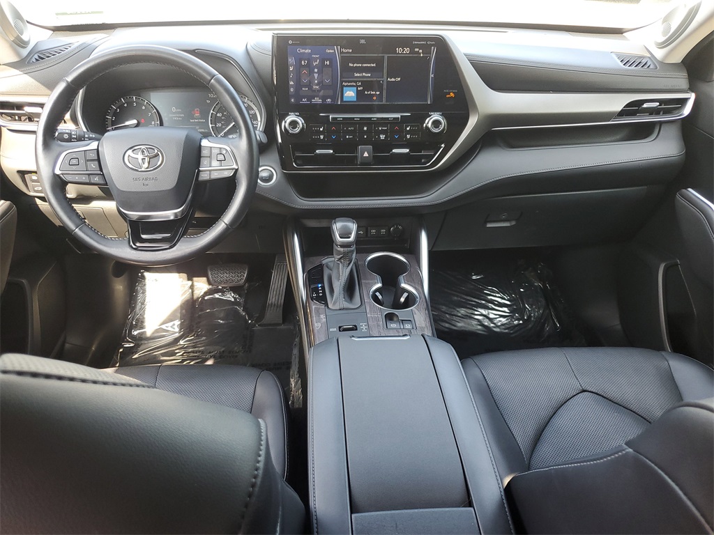 used 2020 Toyota Highlander car, priced at $31,998