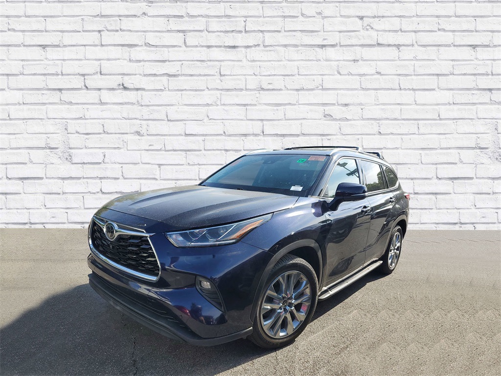 used 2020 Toyota Highlander car, priced at $31,998