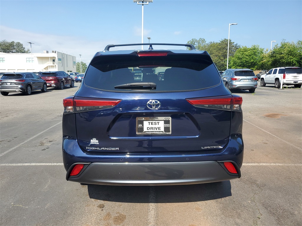 used 2020 Toyota Highlander car, priced at $31,998
