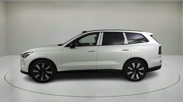 new 2025 Volvo EX90 car, priced at $93,225