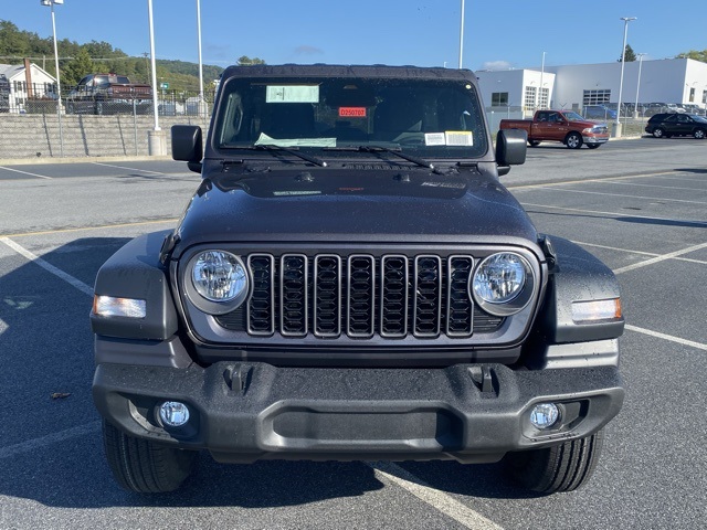 new 2025 Jeep Wrangler car, priced at $35,355