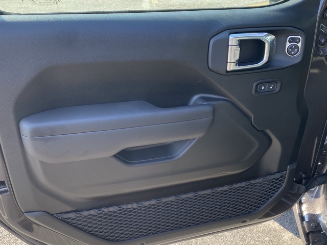 new 2025 Jeep Wrangler car, priced at $35,355