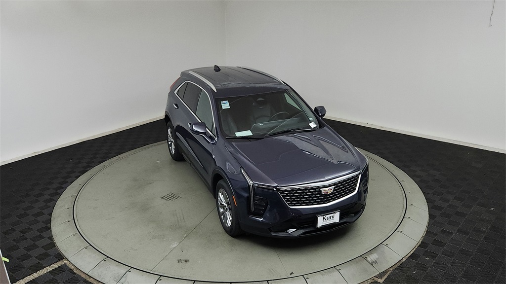 used 2024 Cadillac XT4 car, priced at $35,540