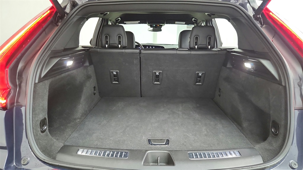 used 2024 Cadillac XT4 car, priced at $35,540