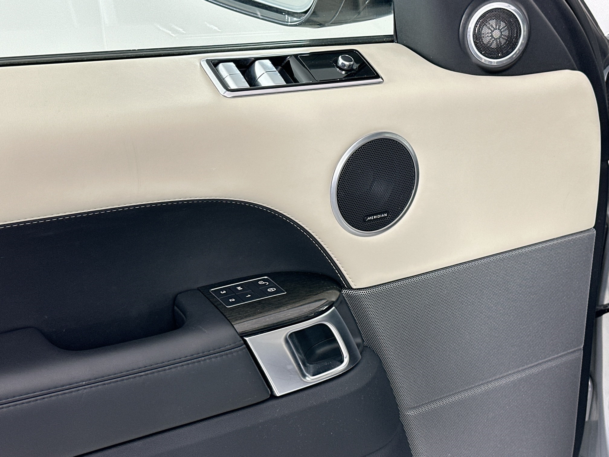 used 2019 Land Rover Range Rover Sport car, priced at $34,998