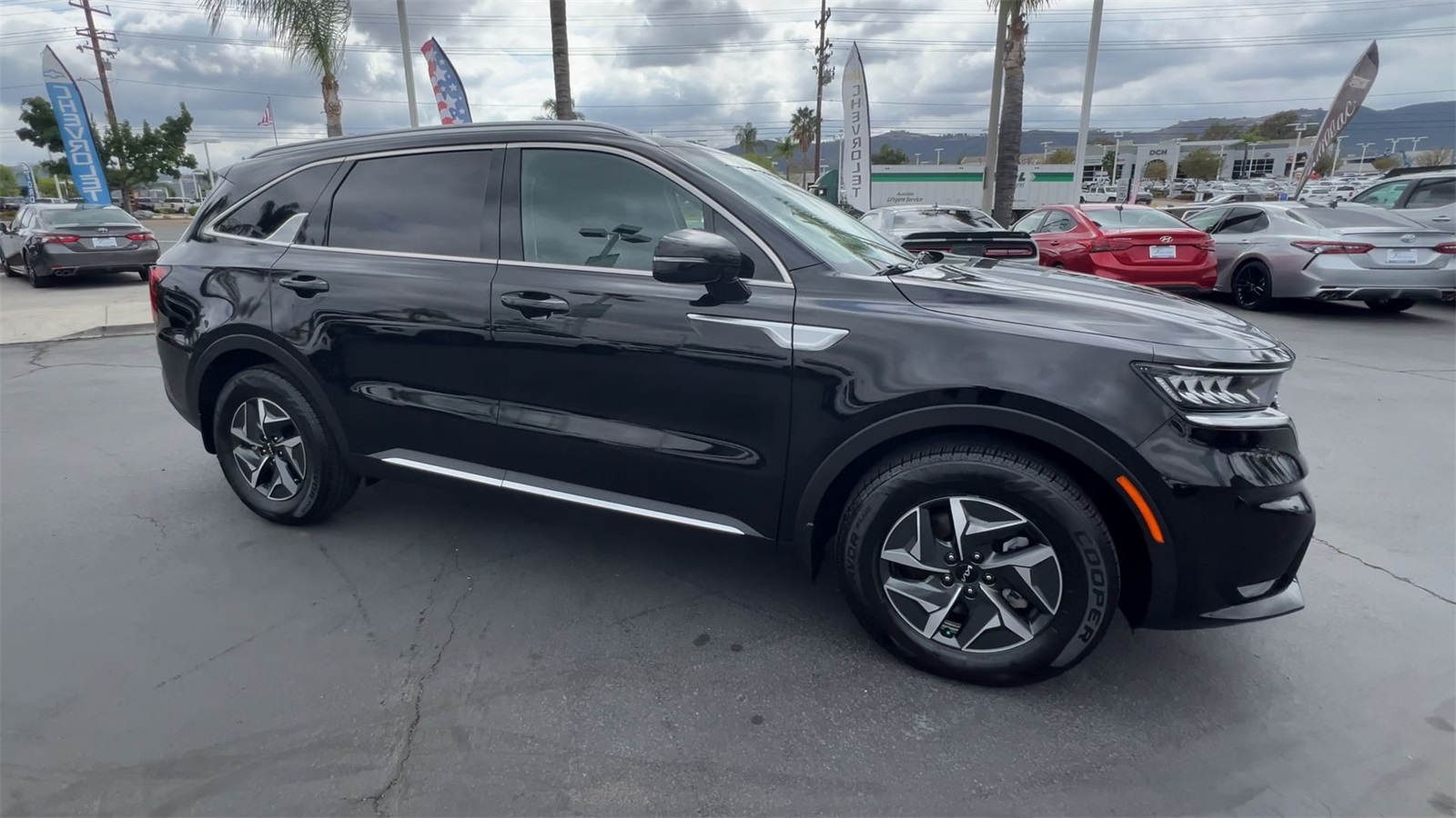 used 2023 Kia Sorento Hybrid car, priced at $26,493