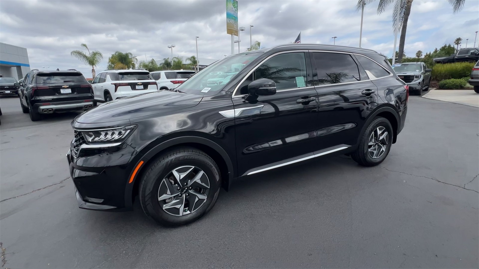 used 2023 Kia Sorento Hybrid car, priced at $26,493