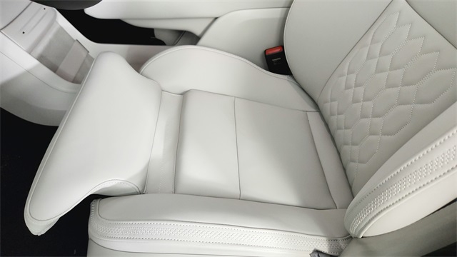 new 2025 Volvo EX90 car, priced at $85,395