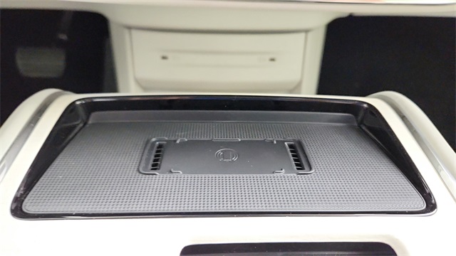 new 2025 Volvo EX90 car, priced at $85,395