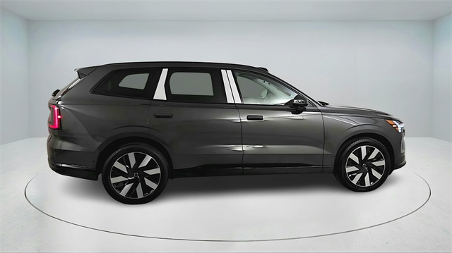 new 2025 Volvo EX90 car, priced at $85,395